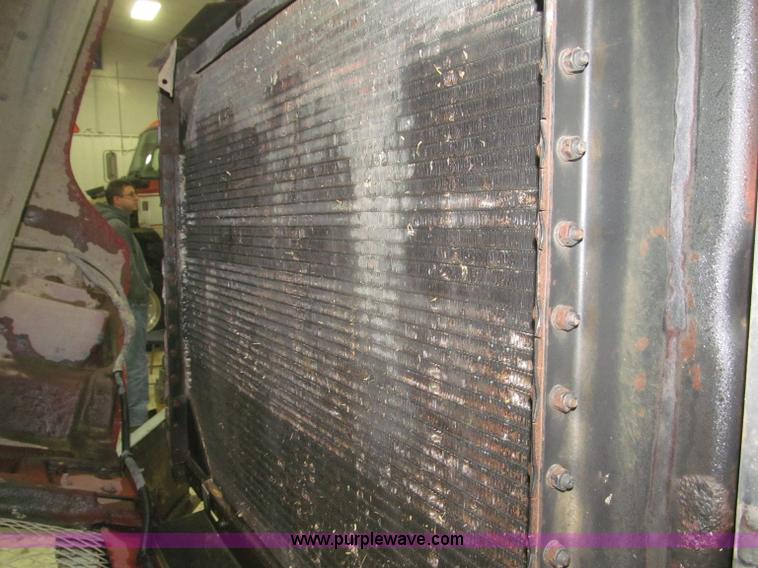 image for item F7206 1989 International F2674 silage truck