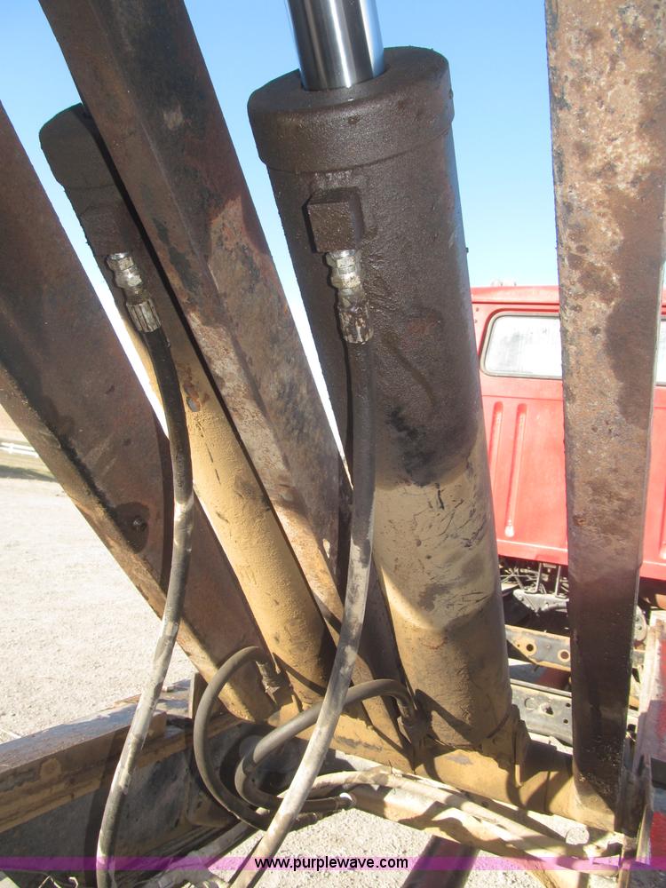 image for item F7206 1989 International F2674 silage truck