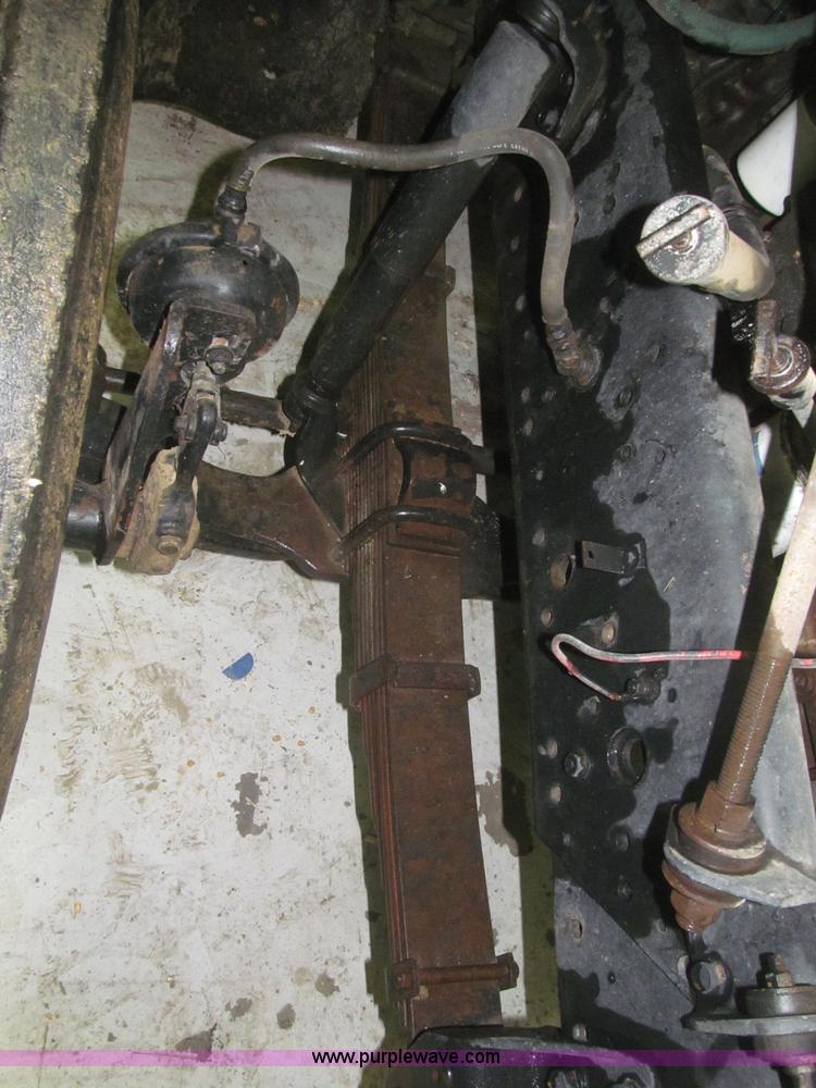 image for item F7206 1989 International F2674 silage truck