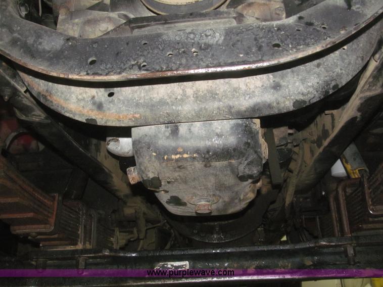 image for item F7206 1989 International F2674 silage truck