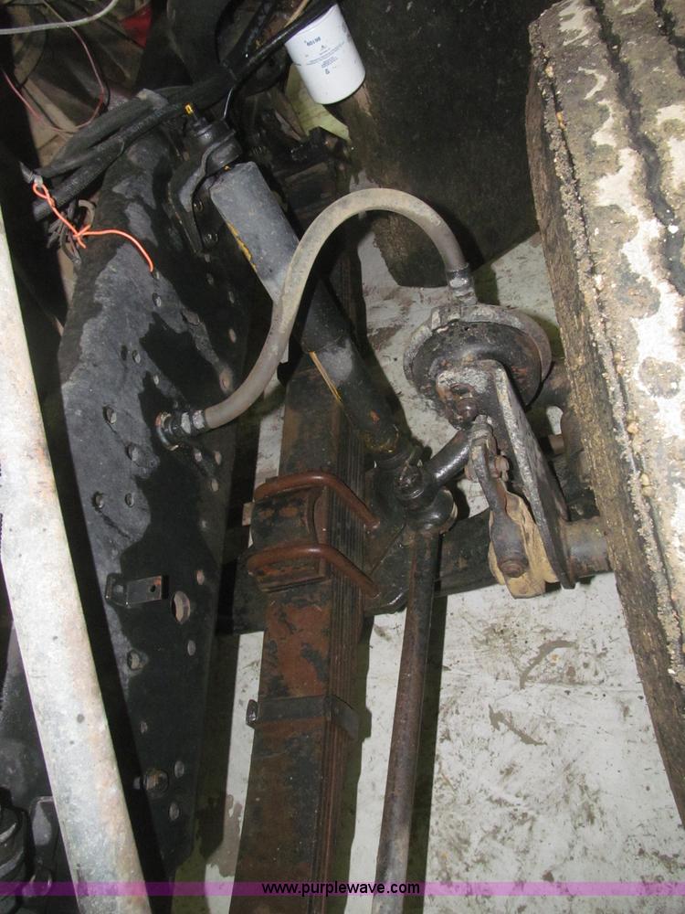 image for item F7206 1989 International F2674 silage truck