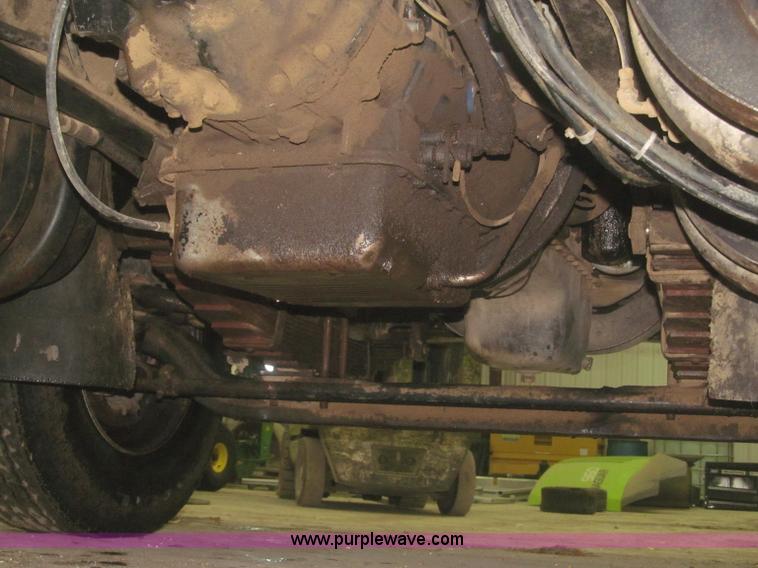 image for item F7206 1989 International F2674 silage truck