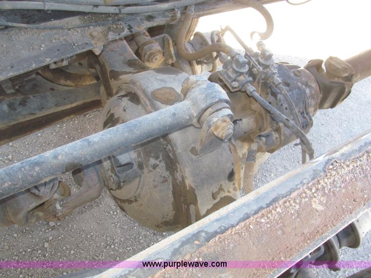 image for item F7206 1989 International F2674 silage truck