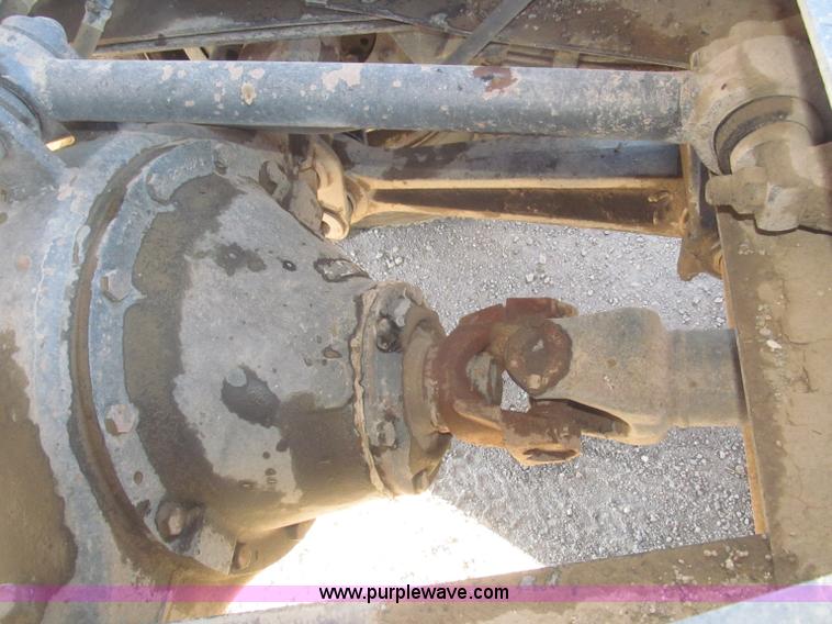 image for item F7206 1989 International F2674 silage truck