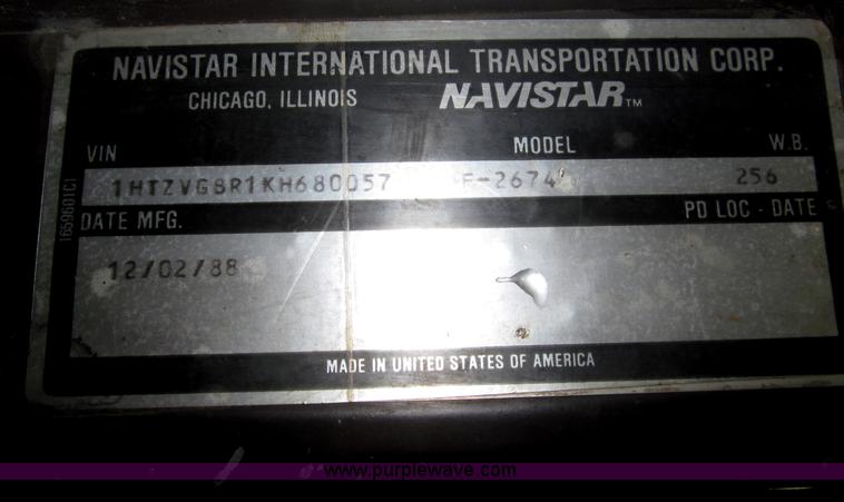 image for item F7206 1989 International F2674 silage truck