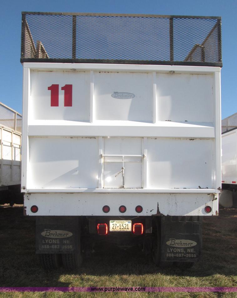 image for item F7207 1992 Mack CH613 silage truck