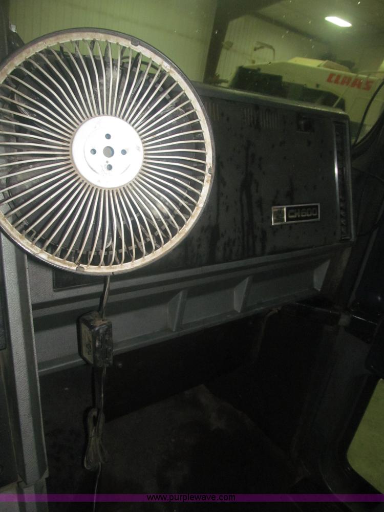 image for item F7207 1992 Mack CH613 silage truck