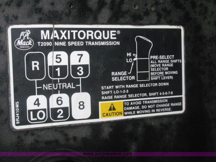 image for item F7207 1992 Mack CH613 silage truck