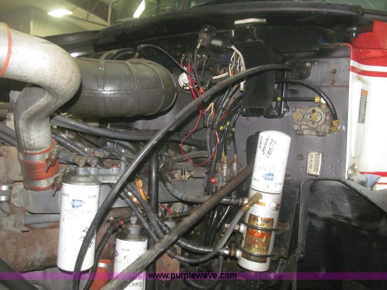 image for item F7207 1992 Mack CH613 silage truck