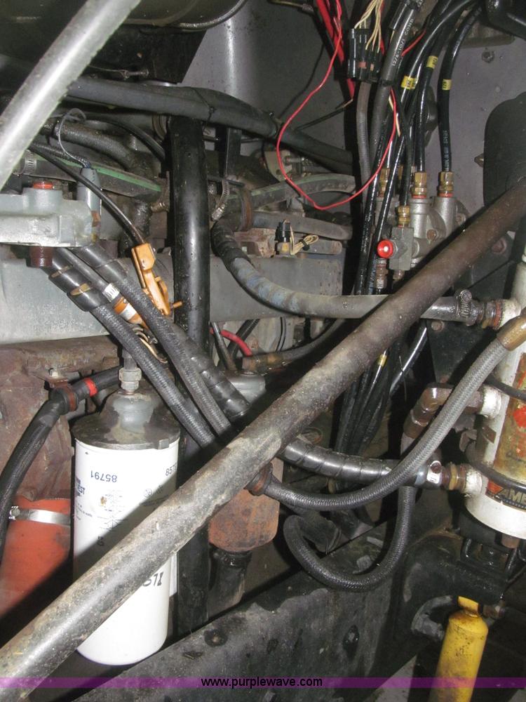 image for item F7207 1992 Mack CH613 silage truck