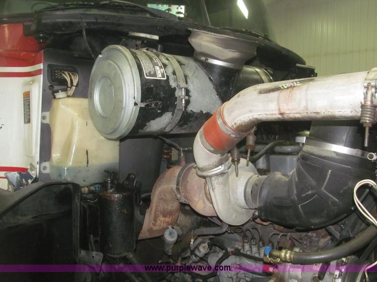 image for item F7207 1992 Mack CH613 silage truck