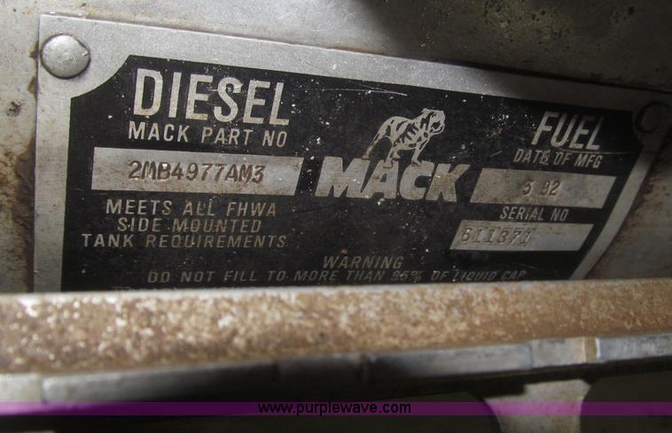 image for item F7207 1992 Mack CH613 silage truck