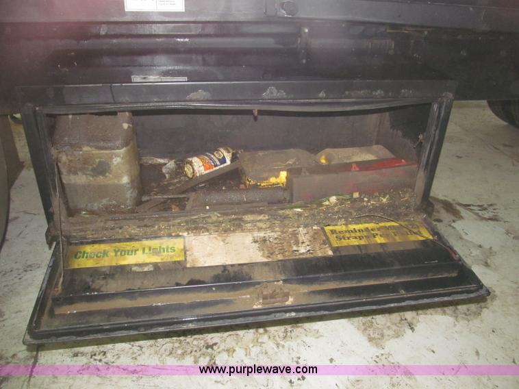 image for item F7207 1992 Mack CH613 silage truck