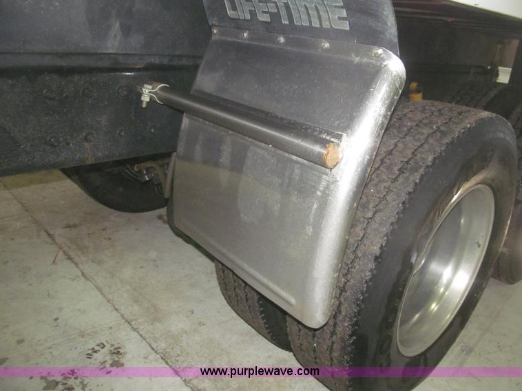 image for item F7207 1992 Mack CH613 silage truck