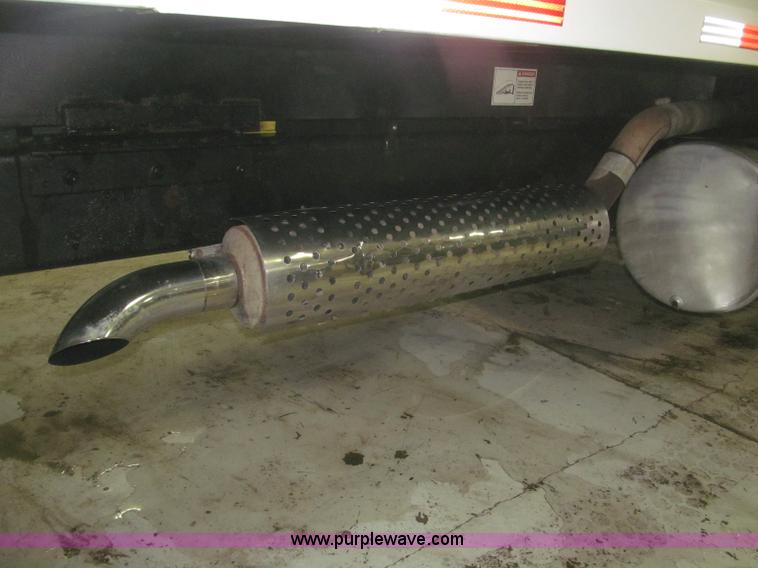 image for item F7207 1992 Mack CH613 silage truck