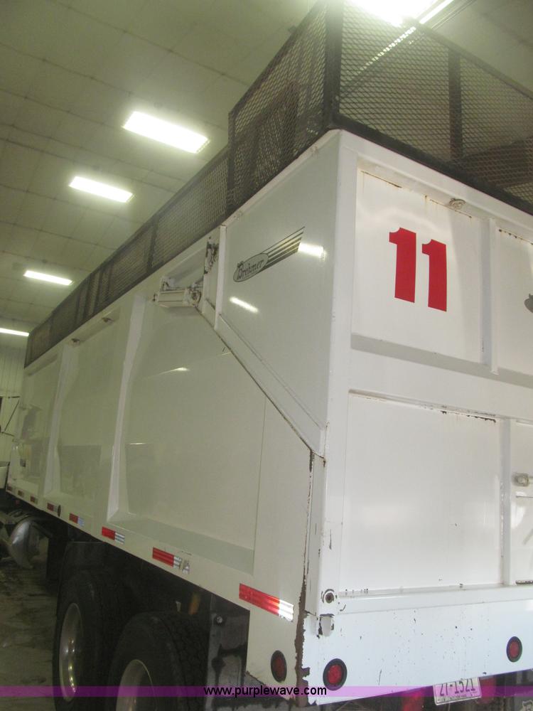 image for item F7207 1992 Mack CH613 silage truck