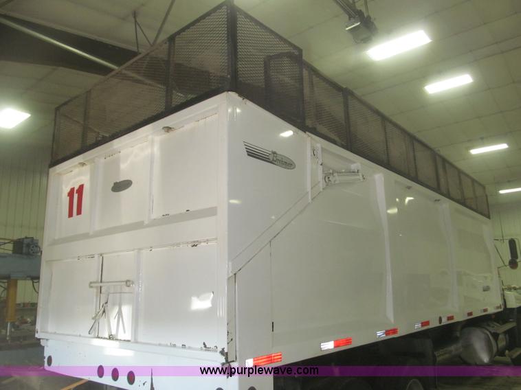 image for item F7207 1992 Mack CH613 silage truck