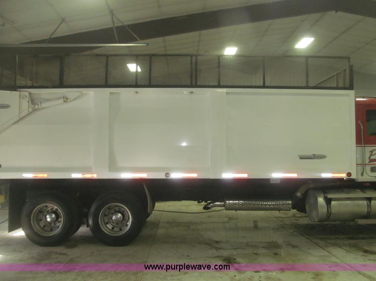 image for item F7207 1992 Mack CH613 silage truck