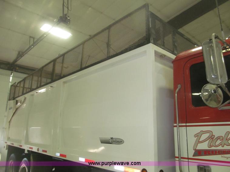 image for item F7207 1992 Mack CH613 silage truck