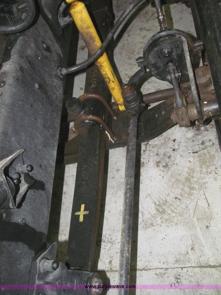 image for item F7207 1992 Mack CH613 silage truck