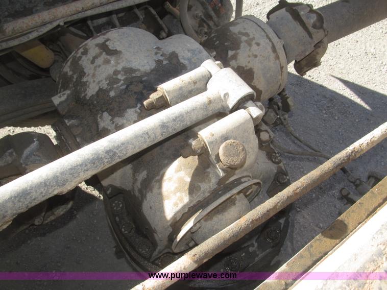 image for item F7207 1992 Mack CH613 silage truck