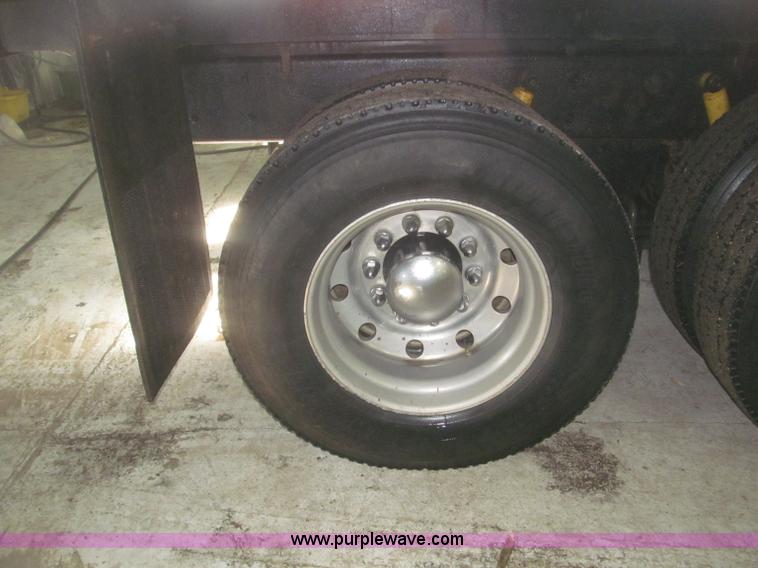 image for item F7207 1992 Mack CH613 silage truck