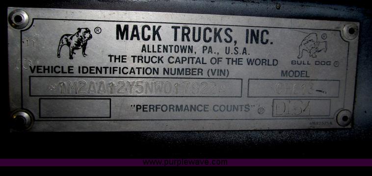 image for item F7207 1992 Mack CH613 silage truck