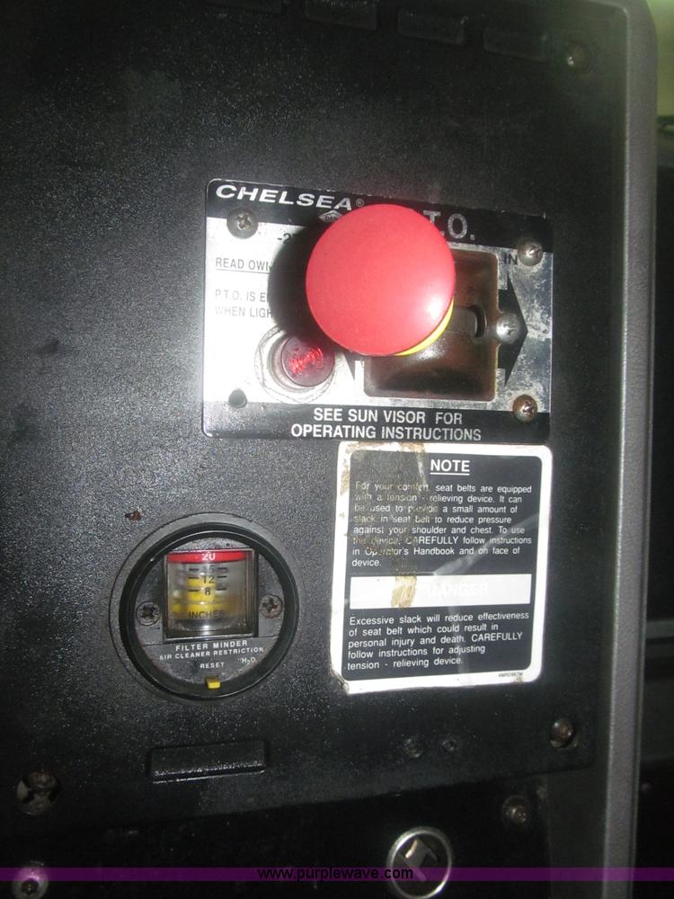 image for item F7208 1993 Mack CH613 silage truck