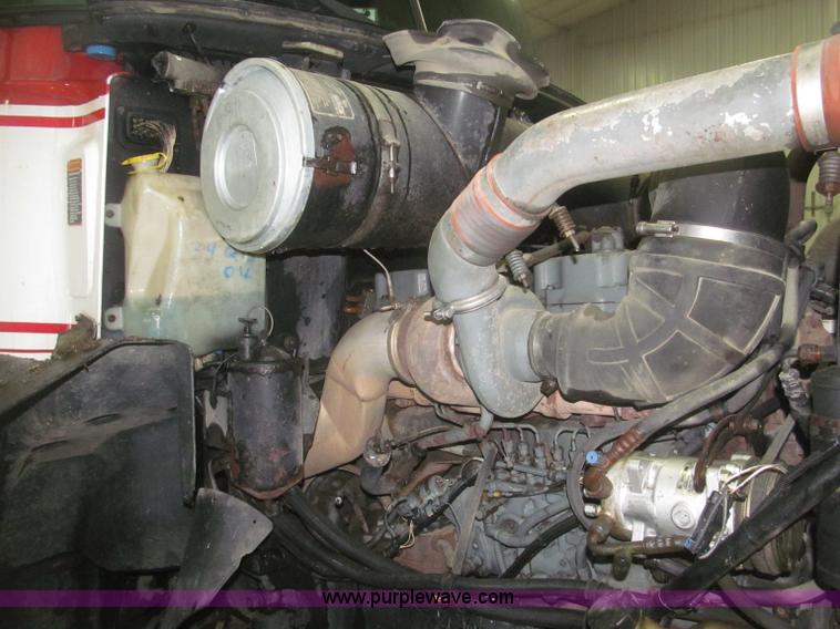 image for item F7208 1993 Mack CH613 silage truck