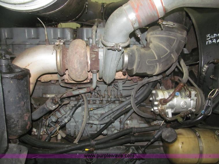 image for item F7208 1993 Mack CH613 silage truck