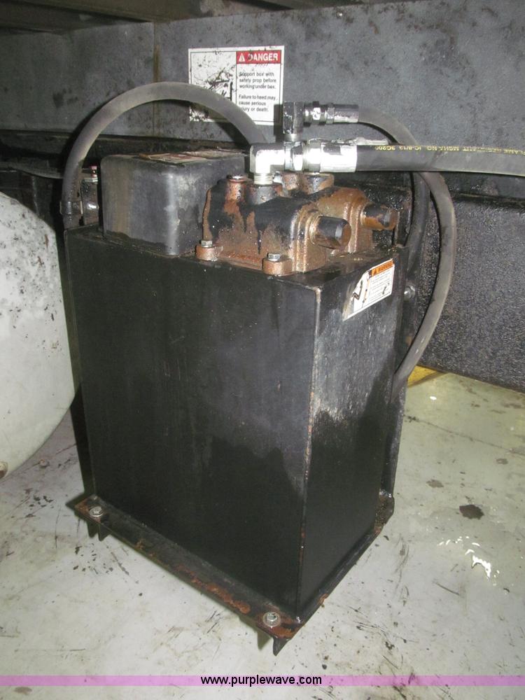 image for item F7208 1993 Mack CH613 silage truck