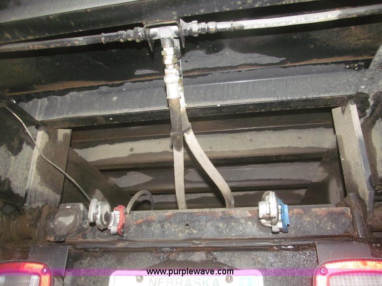 image for item F7208 1993 Mack CH613 silage truck