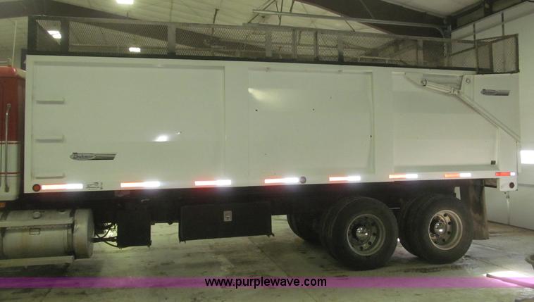 image for item F7208 1993 Mack CH613 silage truck