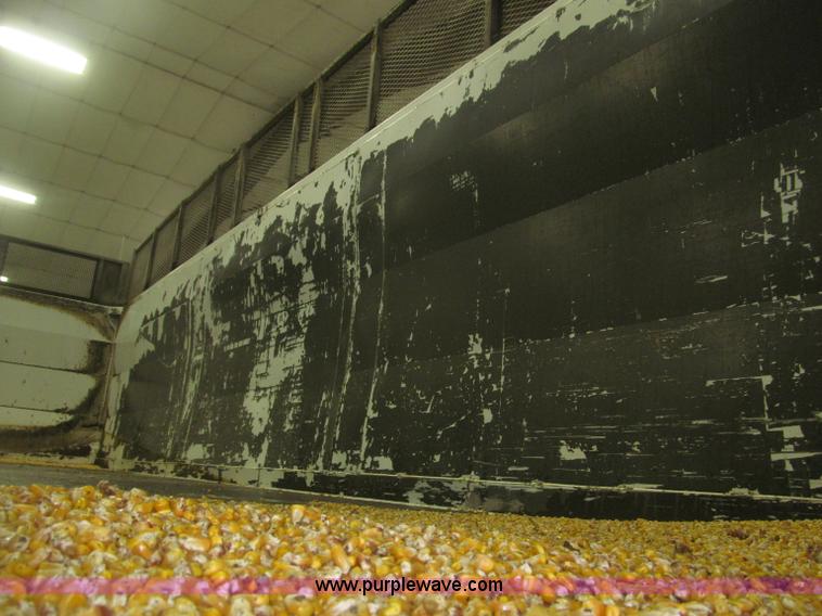 image for item F7208 1993 Mack CH613 silage truck