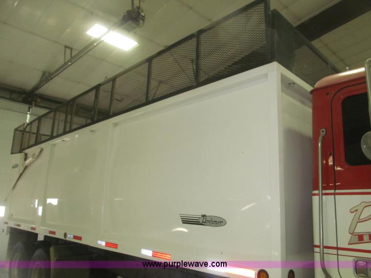 image for item F7208 1993 Mack CH613 silage truck