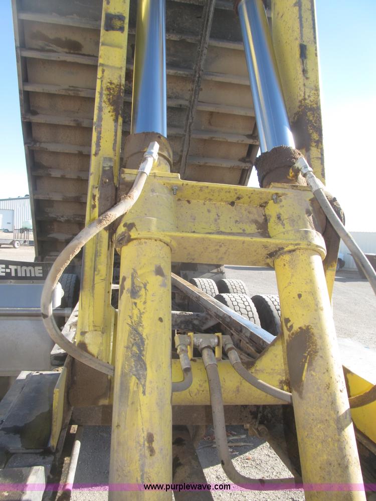 image for item F7208 1993 Mack CH613 silage truck