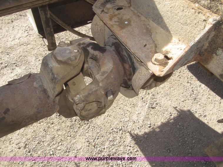 image for item F7208 1993 Mack CH613 silage truck