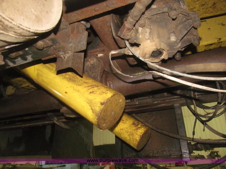 image for item F7208 1993 Mack CH613 silage truck