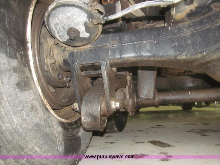 image for item F7208 1993 Mack CH613 silage truck