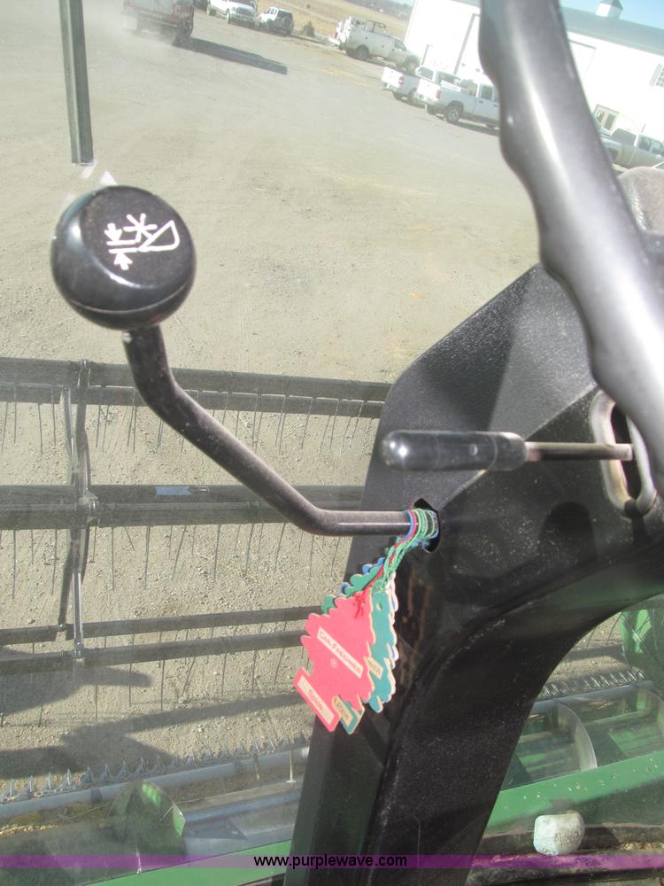 image for item F7209 1982 John Deere 6620 combine