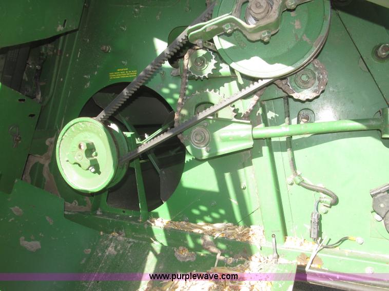 image for item F7209 1982 John Deere 6620 combine