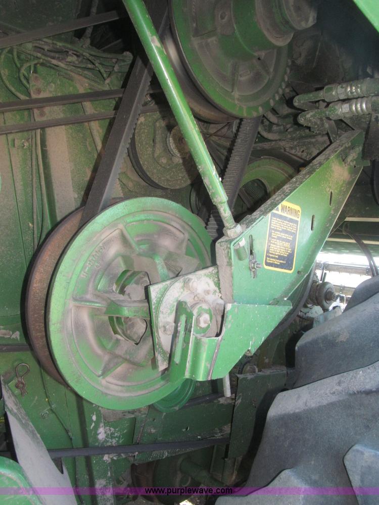 image for item F7209 1982 John Deere 6620 combine