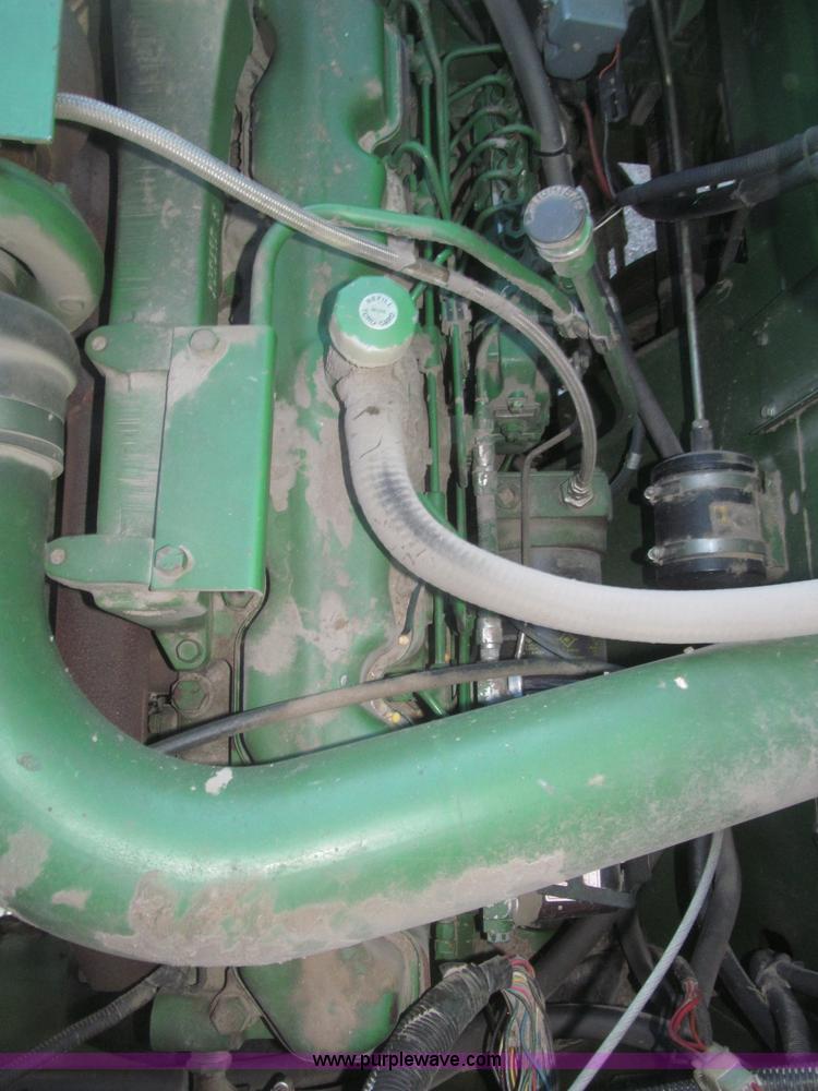 image for item F7209 1982 John Deere 6620 combine