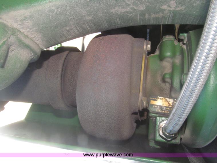 image for item F7209 1982 John Deere 6620 combine