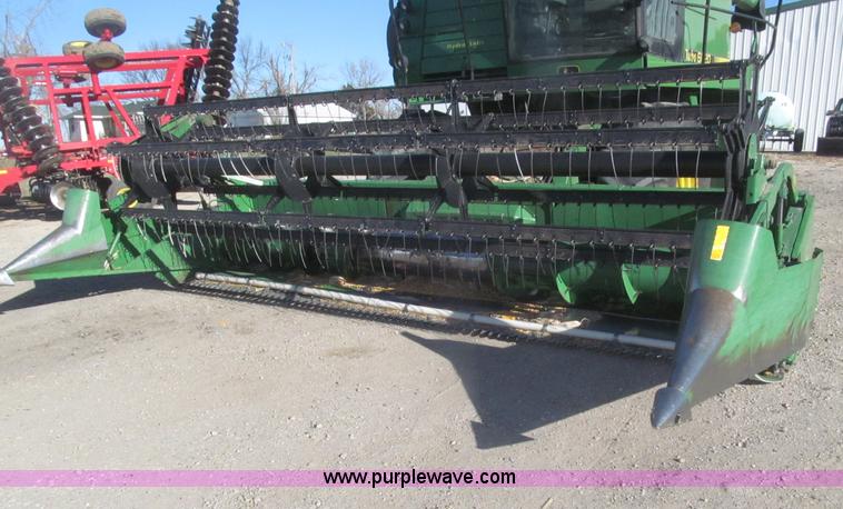 image for item F7209 1982 John Deere 6620 combine