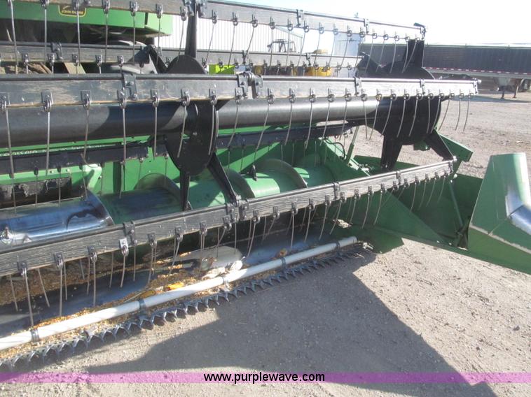 image for item F7209 1982 John Deere 6620 combine