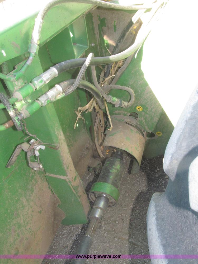 image for item F7209 1982 John Deere 6620 combine