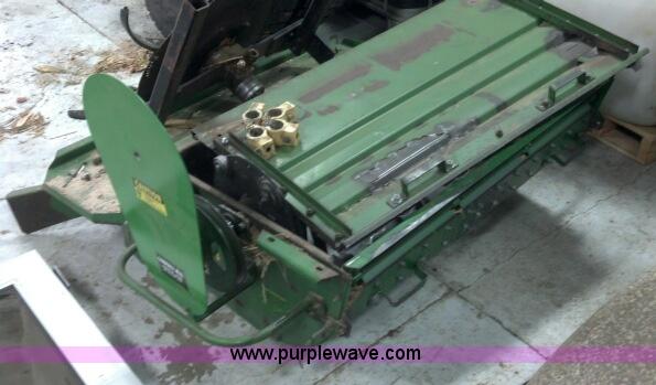 image for item F7209 1982 John Deere 6620 combine