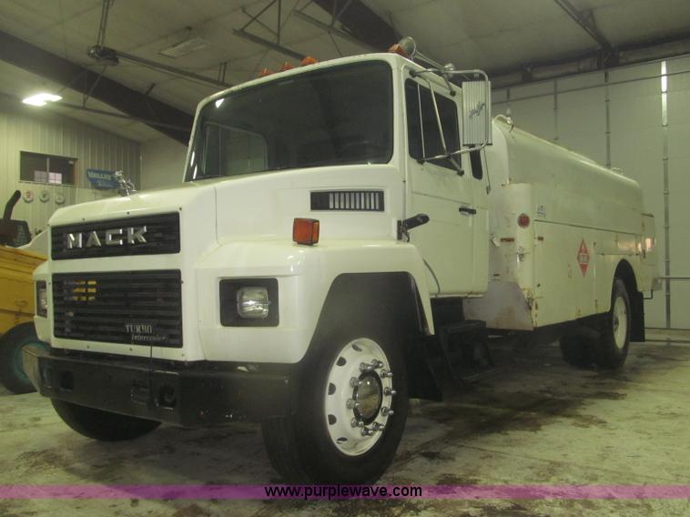 image for item F7212 1990 Mack CS300P Ext. Cab fuel truck