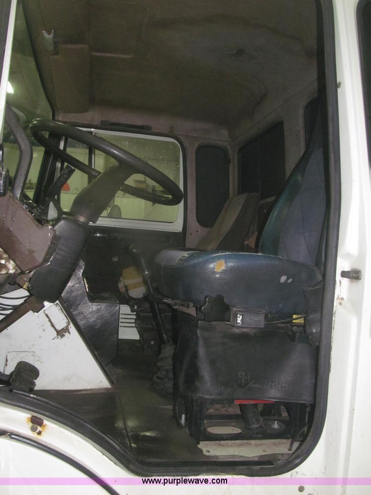 image for item F7212 1990 Mack CS300P Ext. Cab fuel truck